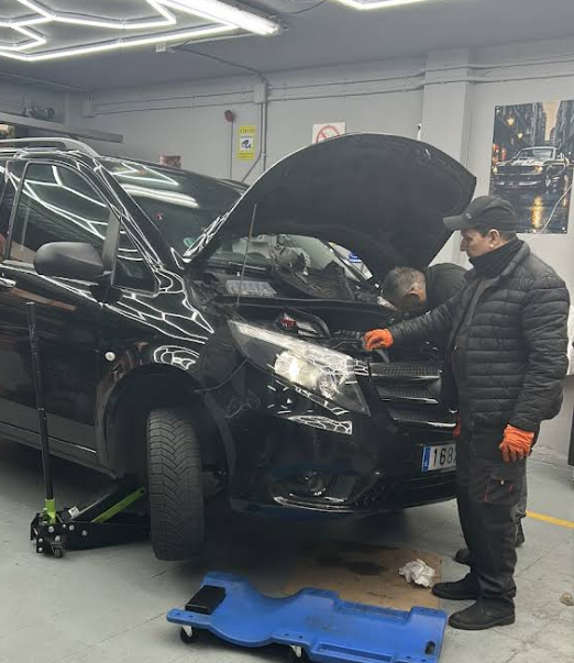 Buena atención y buen trabajo realizado. En un par de meses me tienen ahí de nuevo para hacerle el mantenimiento a la Vito. 

Ignacio López Moniche


Lubo Taller Alcobendas Madrid Mantenimiento a furgoneta Vito Mercedes Benz
